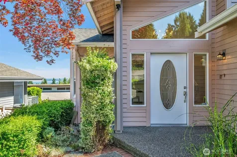 4927 23rd Avenue W Everett WA 98203