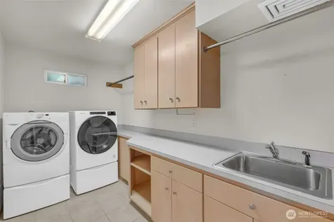 4927 23rd Avenue W Everett WA 98203