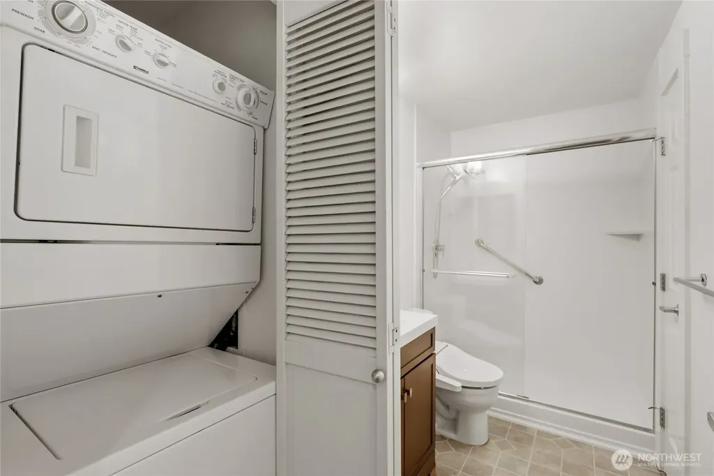 823 Davis Place S Seattle WA 98144