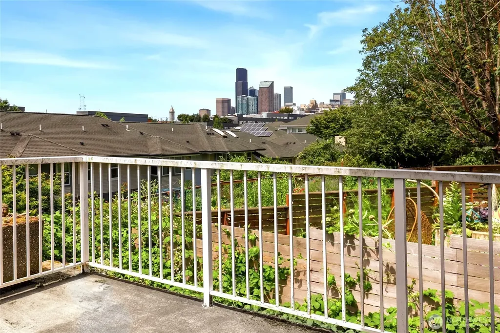 823 Davis Place S Seattle WA 98144