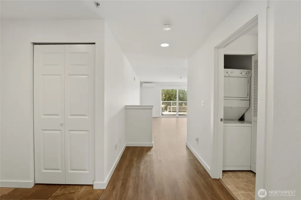 823 Davis Place S Seattle WA 98144