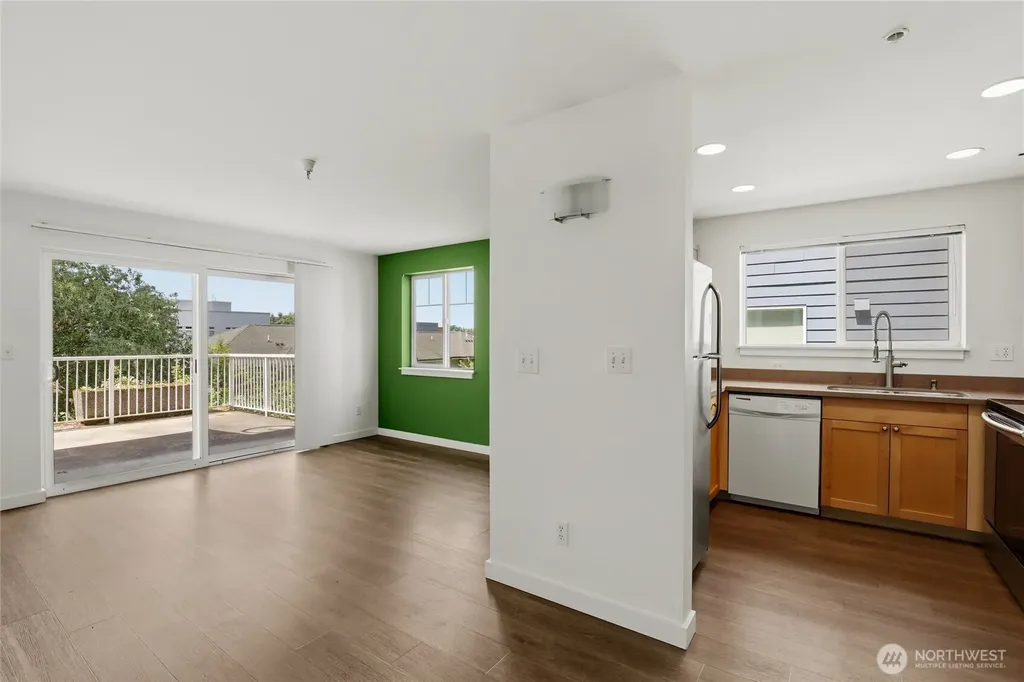 823 Davis Place S Seattle WA 98144