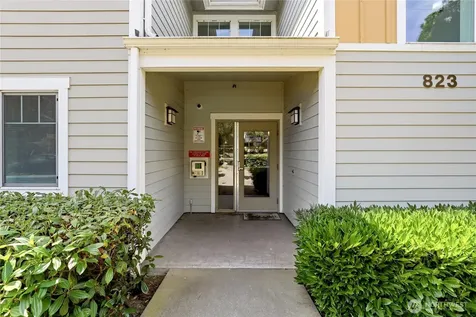 823 Davis Place S Seattle WA 98144