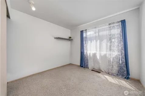 3808 47th Avenue NE Tacoma WA 98422