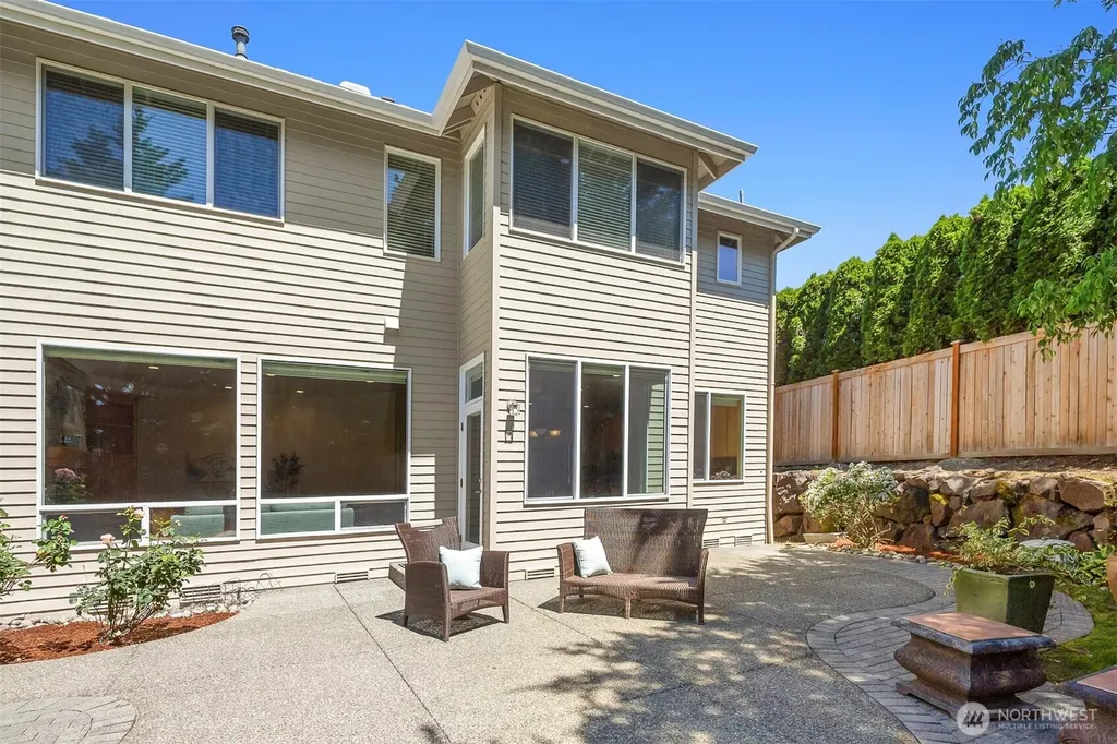 26817 SE 22nd Court Sammamish WA 98075