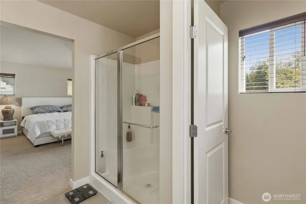 6338 Victoria Avenue SE Auburn WA 98092