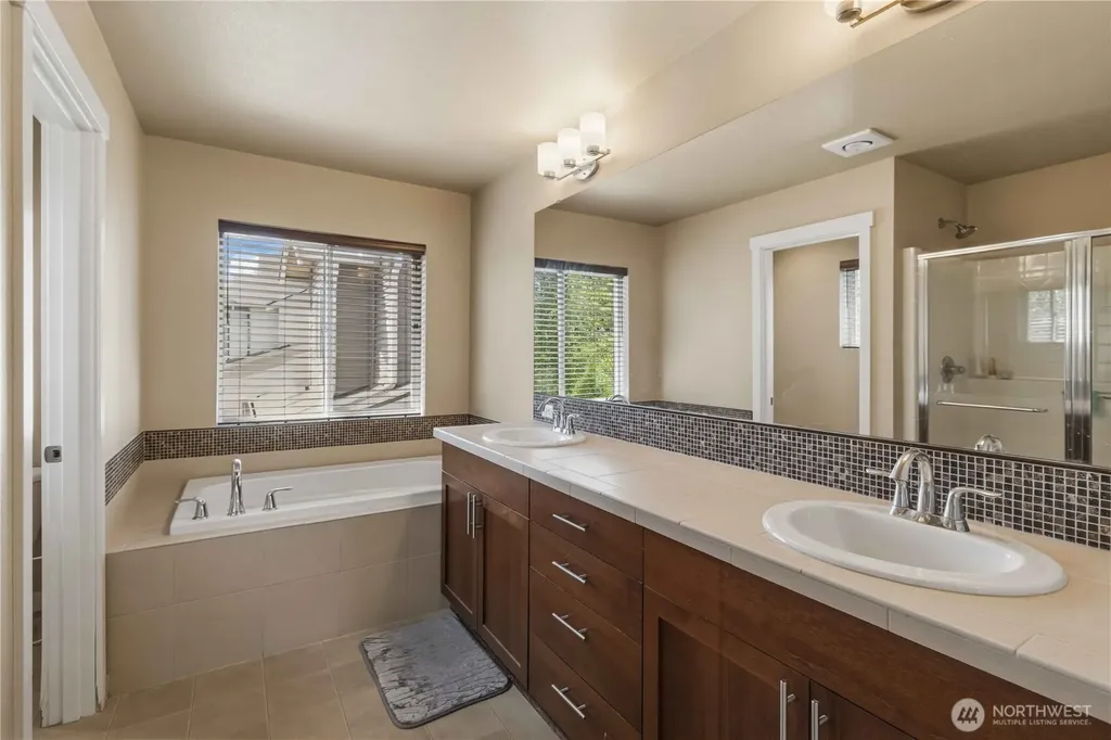 6338 Victoria Avenue SE Auburn WA 98092