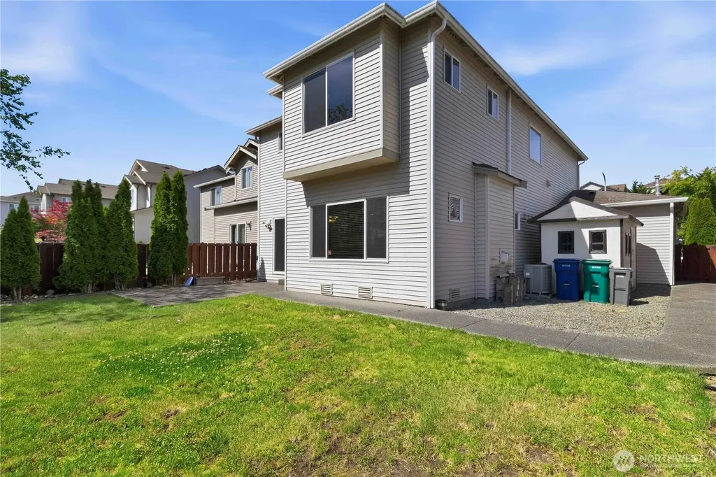 6338 Victoria Avenue SE Auburn WA 98092