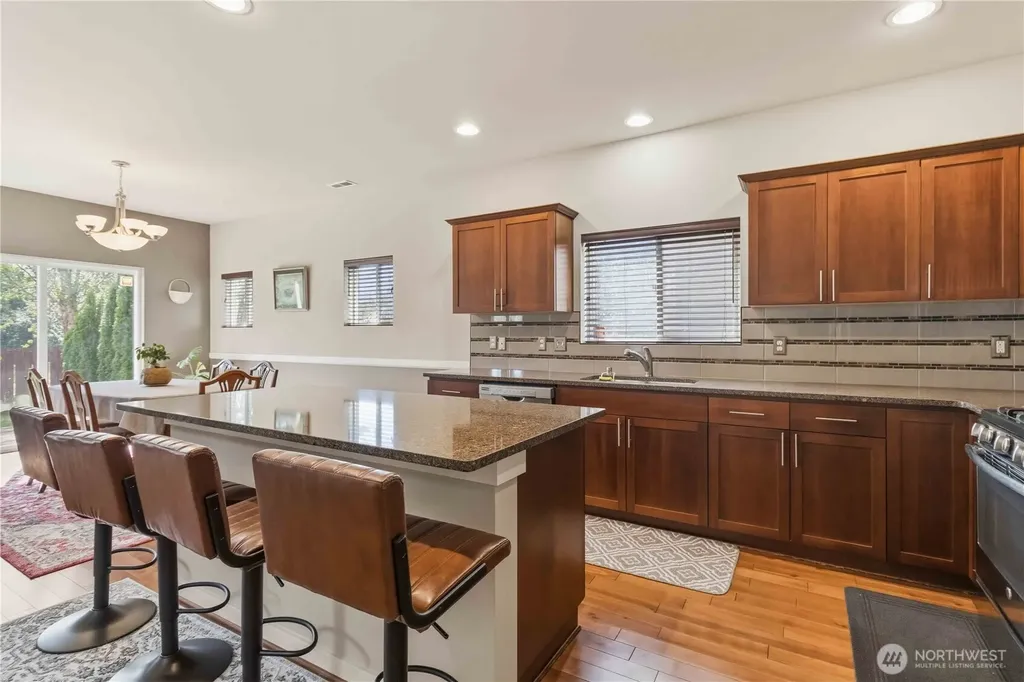 6338 Victoria Avenue SE Auburn WA 98092