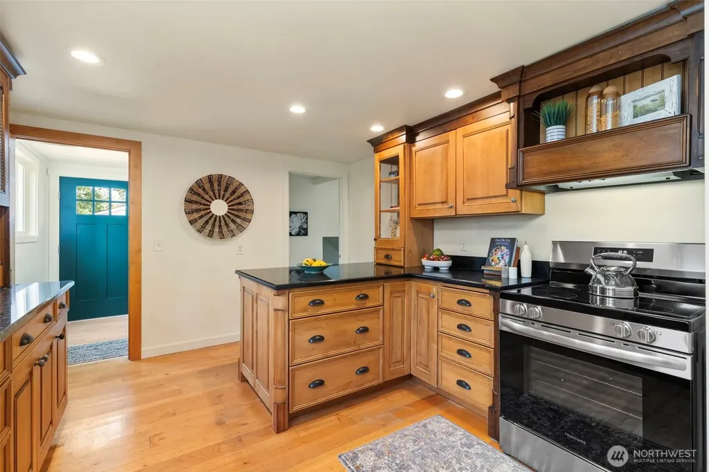 3542 NW Lowell Street Silverdale WA 98383