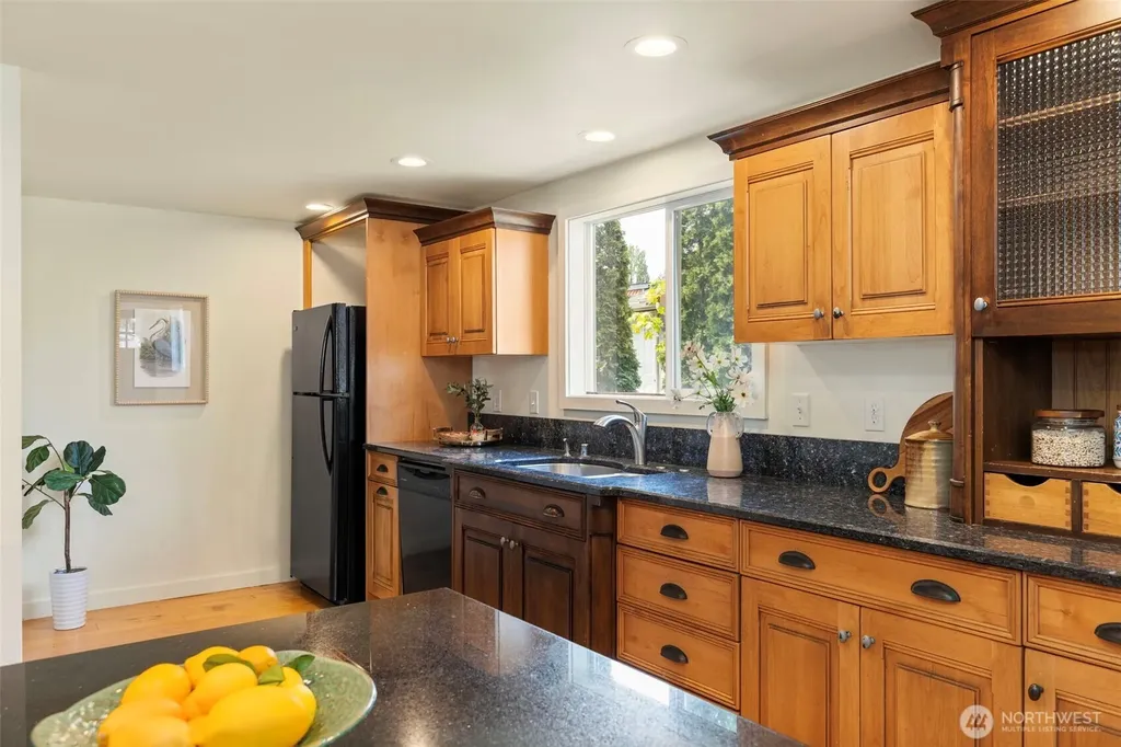 3542 NW Lowell Street Silverdale WA 98383