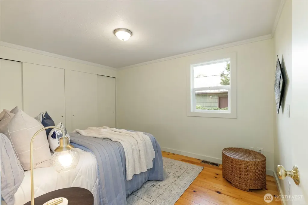 3542 NW Lowell Street Silverdale WA 98383