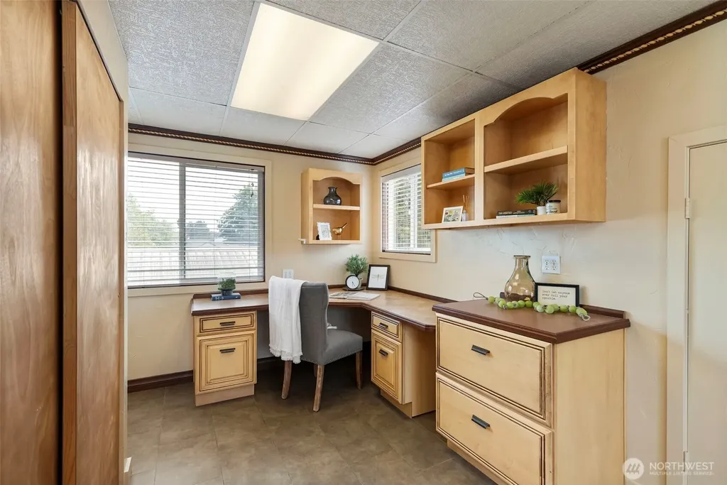 3542 NW Lowell Street Silverdale WA 98383
