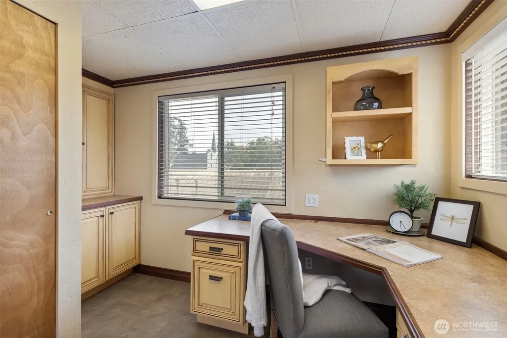 3542 NW Lowell Street Silverdale WA 98383