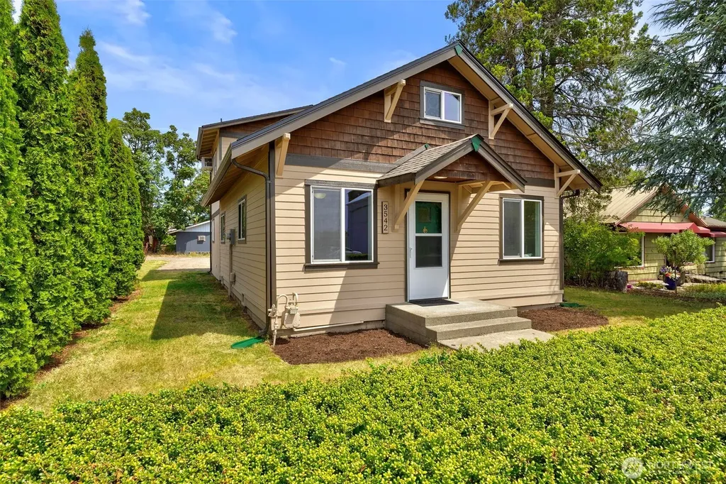 3542 NW Lowell Street Silverdale WA 98383