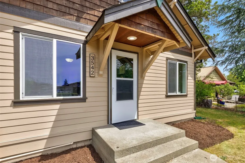 3542 NW Lowell Street Silverdale WA 98383