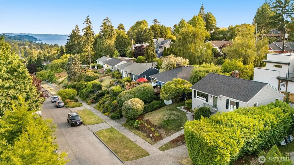 4411 50th Avenue SW Seattle WA 98116