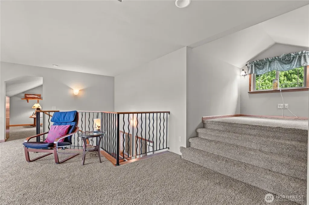 5786 N Lake Cushman Road Hoodsport WA 98548