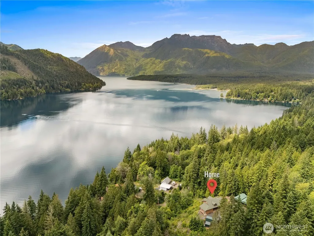 5786 N Lake Cushman Road Hoodsport WA 98548