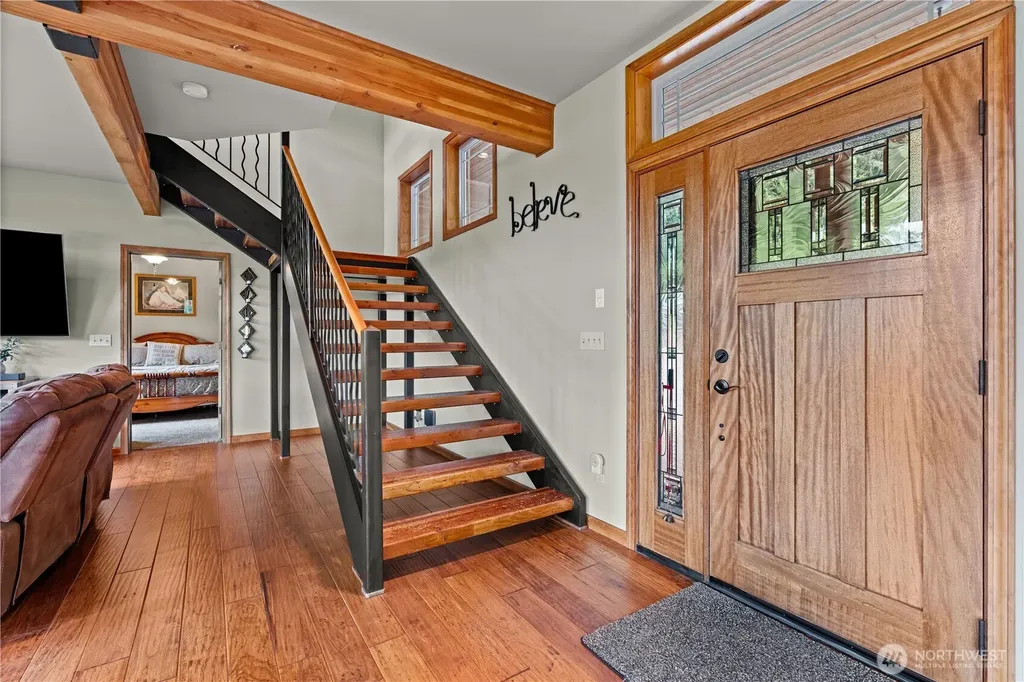 5786 N Lake Cushman Road Hoodsport WA 98548