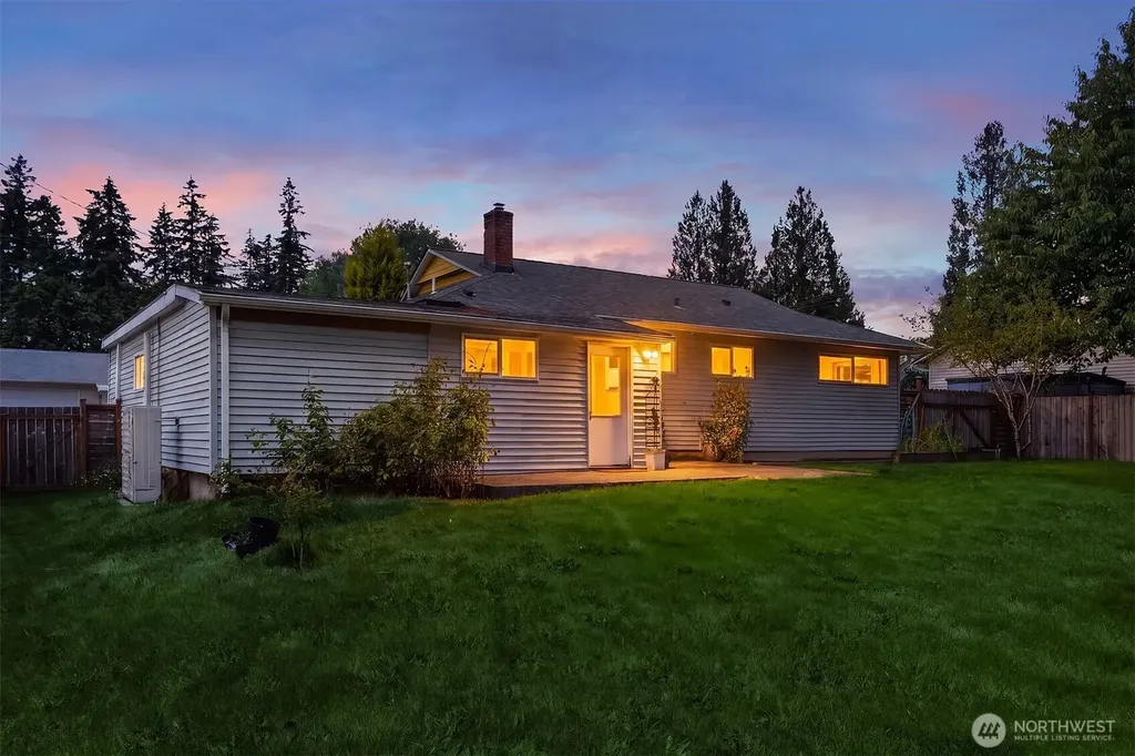 4009 NE 23rd Place Renton WA 98056