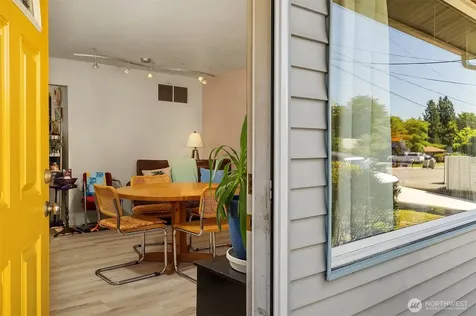 4009 NE 23rd Place Renton WA 98056