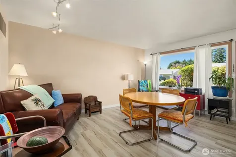 4009 NE 23rd Place Renton WA 98056