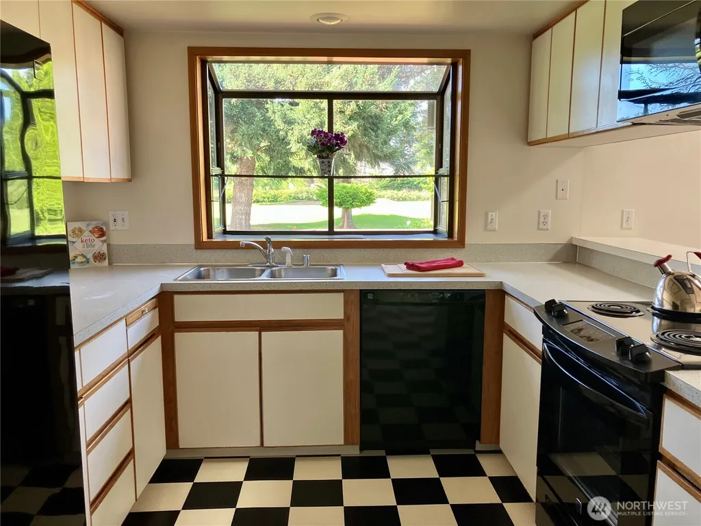 192 Hurricane Ridge Road Sequim WA 98382