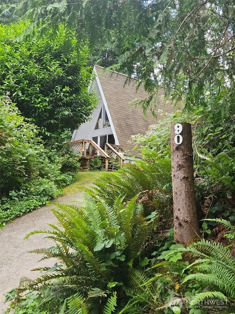 90 E Falls Place E Belfair WA 98528