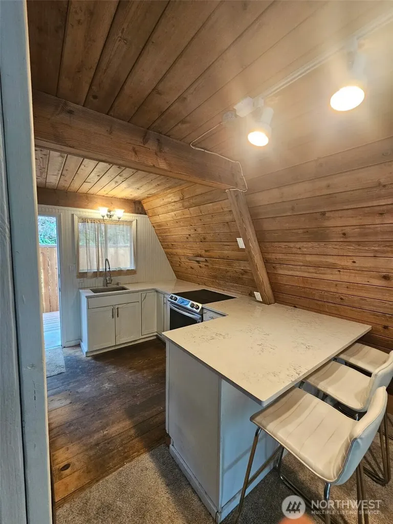 90 E Falls Place E Belfair WA 98528