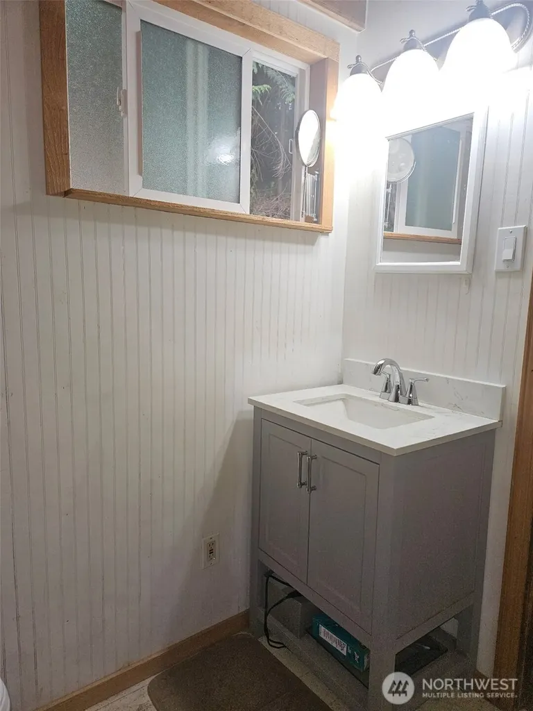 90 E Falls Place E Belfair WA 98528