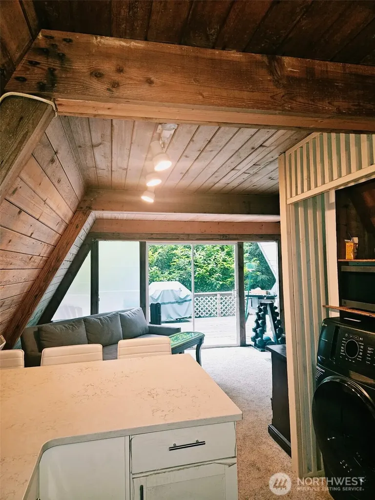 90 E Falls Place E Belfair WA 98528