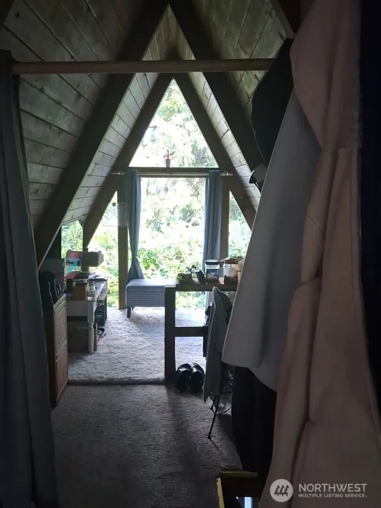 90 E Falls Place E Belfair WA 98528