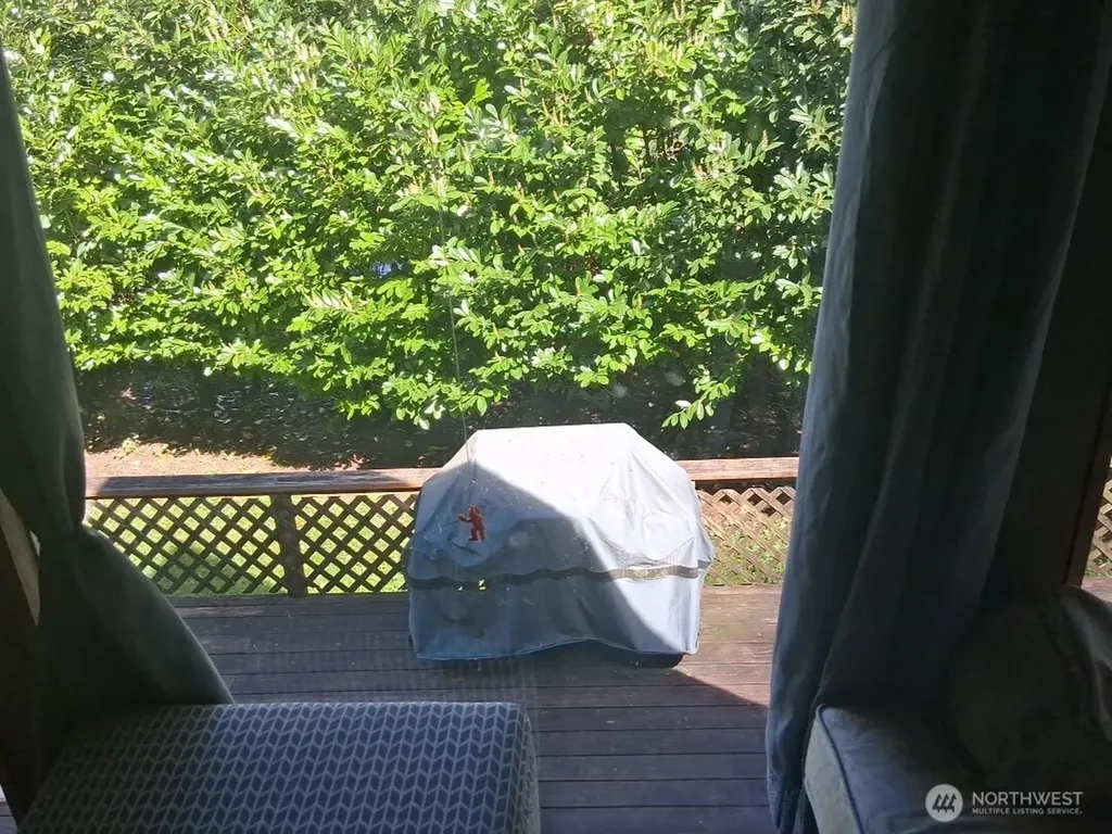 90 E Falls Place E Belfair WA 98528