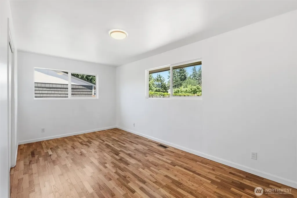 4627 192nd St SW Lynnwood WA 98036