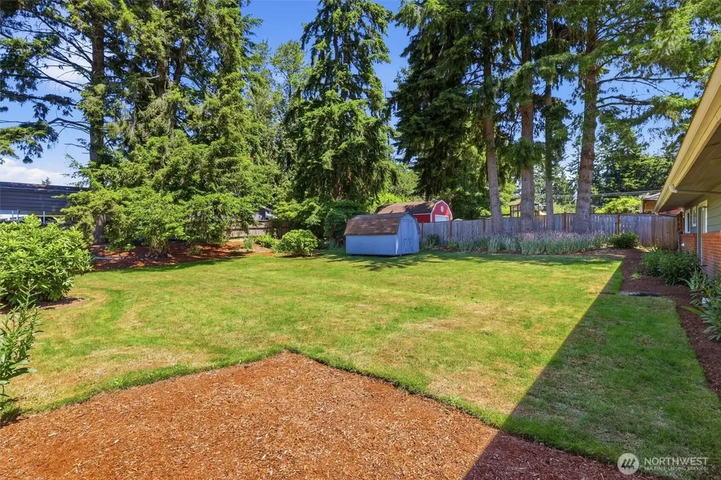 4627 192nd St SW Lynnwood WA 98036