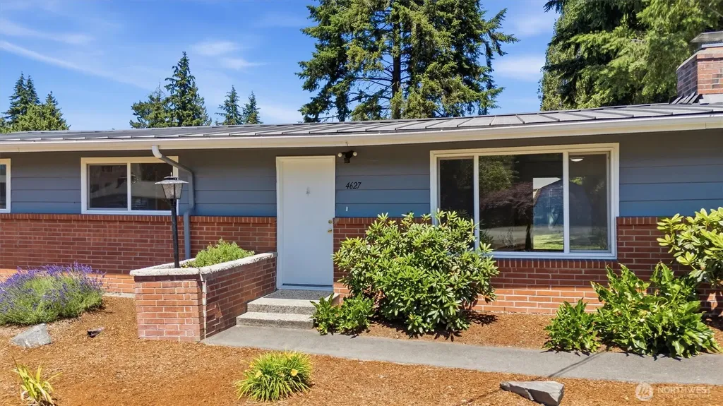 4627 192nd St SW Lynnwood WA 98036