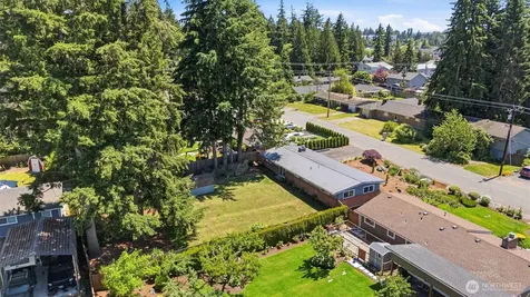 4627 192nd St SW Lynnwood WA 98036