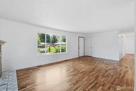 4627 192nd St SW Lynnwood WA 98036