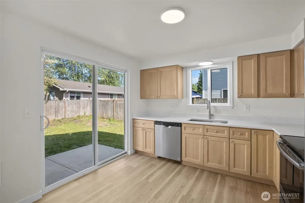 4 107th Street SE Everett WA 98204