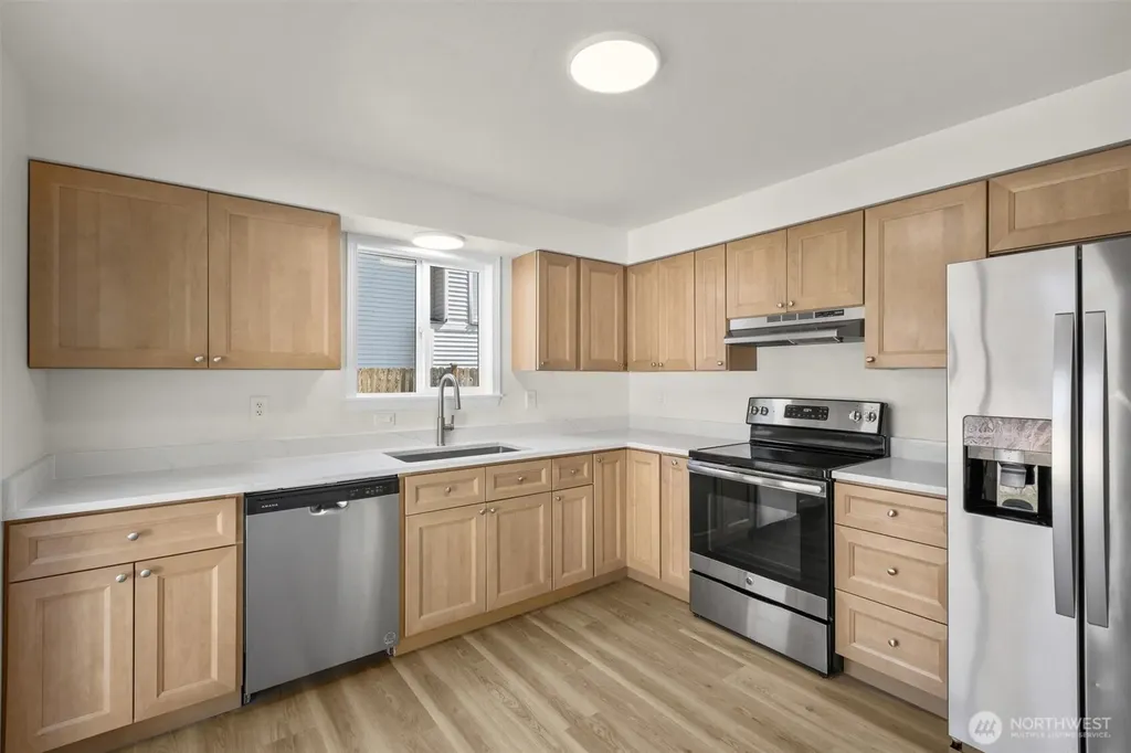 4 107th Street SE Everett WA 98204