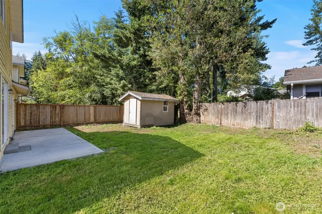 4 107th Street SE Everett WA 98204
