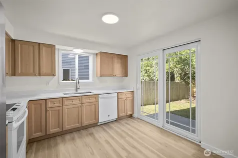 4 107th Street SE Everett WA 98204