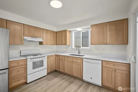 4 107th Street SE Everett WA 98204