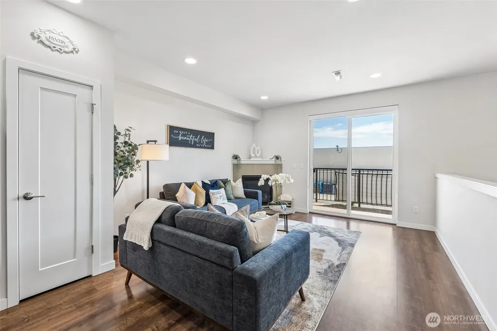 22923 79th Lane W Edmonds WA 98026