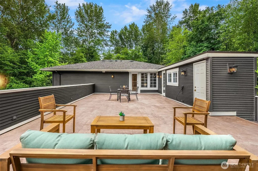 3811 97th Avenue NE Kirkland WA 98033