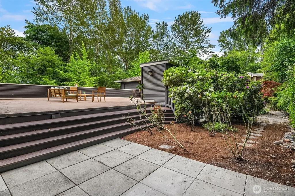 3811 97th Avenue NE Kirkland WA 98033