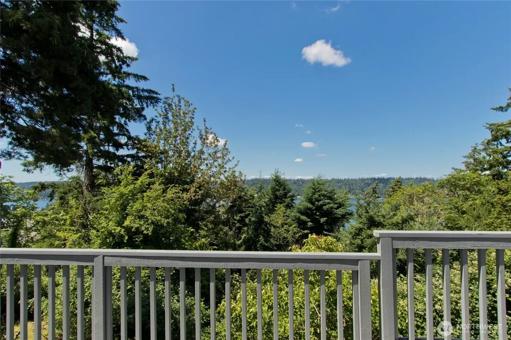 4935 116th Place SE Bellevue WA 98006