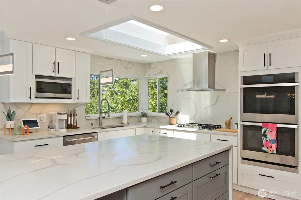 4935 116th Place SE Bellevue WA 98006