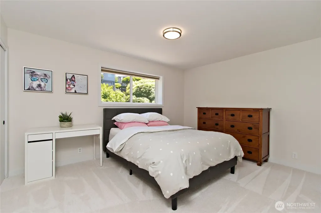 4935 116th Place SE Bellevue WA 98006